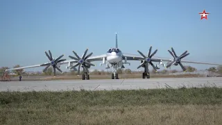 Russian Tu-95MS takeoff with Kh-101 cruise missiles