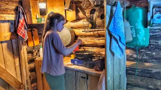 Hot sauna in taiga with my boyfriend - off grid - log cabin life