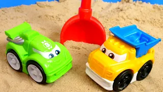 Моя Песочница — Мультики для малышей — Ищем цветные машинки в песочнице — Развивающее видео