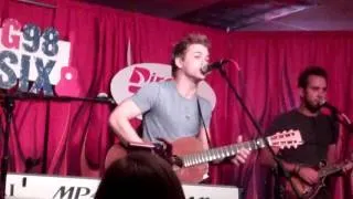 Hunter Hayes Singing Storm Warning in the WSIX Studio