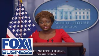 Karine Jean-Pierre holds a White House briefing | 5/26/22