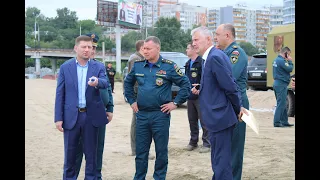 Сергей Фургал и глава МЧС Евгений Зиничев на берегу Амура провели КЧС по паводку 14 августа 2019