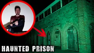 Men Get GRABBED In this HAUNTED Jail | Criminally Insane Cells Old Adelaide Gaol