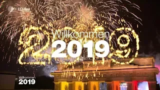 Jahreswechsel - Feuerwerk - Silvester-Neujahr 2018-2019 am Brandenburger Tor (Willkommen 2019)