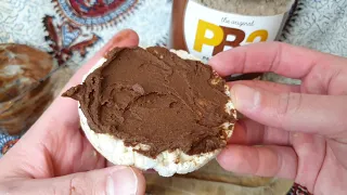 PB2 Erdnussbutter Schoko im Test | weniger Kalorien | FoodLoaf