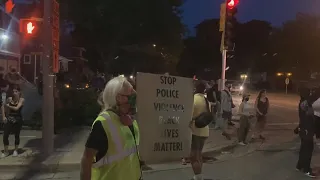 Nova onda de protestos antirracistas nos EUA chega a Oakland, na Califórnia