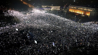 Rumunijoje nesiliauja protestai prieš valdžią