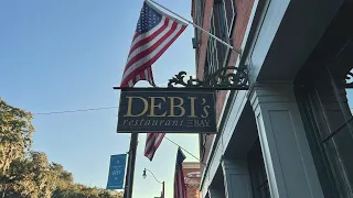 Eating at Debi's Restaurant in Savannah, Georgia | Breakfast Restaurant in Savannah