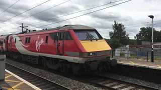 VTEC 91 departs - Dvt set arrives at Grantham 16/6/18