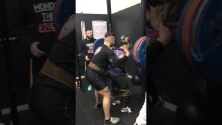 Dalida Mari - work out Squat 150kg bw49kg only knee