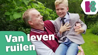Olivier ruilt 1 dag van leven met zijn vader 😂 - Kinderen voor Kinderen helpt mee