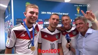 WM 2014 Finale Podolski und Schweinsteiger verarschen Mehmet Scholl