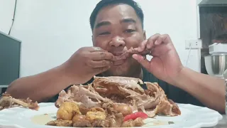 Pinaka sikat sa Victoria Laguna(Kinulob na itik/Guya mukbang)