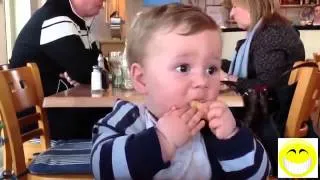 Videos de risa de bebes   Riete con estos bebes mientras prueban limones por vez primera