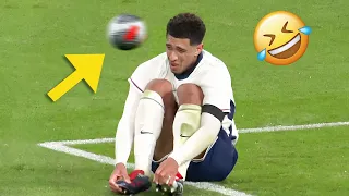 Football "Try Not To Laugh" MOMENTS 🤣