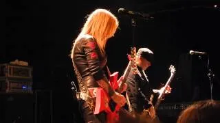 Lita Ford -"BACK TO THE CAVE" -