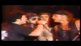 Pearl Jam, Soundgarden, Alice in Chains and Ministry - Rockin' In the Free World (Live 1992)
