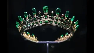 Top 10 Beautiful and Magnificent Tiara  Collection In The World