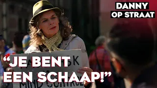 COMPLOTDENKER wordt boos na vragen over QAnon | DANNY OP STRAAT S02E05