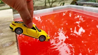 Cars Fall In The Water Welly Cars #105 : Porsche 911