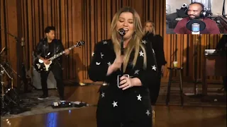 KELLY CLARKSON REACTION TO - Kelly Clarkson - Whole Lotta Woman | We're Texas Concert