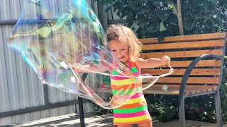 КАК СДЕЛАТЬ ОГРОМНЫЕ МЫЛЬНЫЕ ПУЗЫРИ | How to make huge soap bubbles?