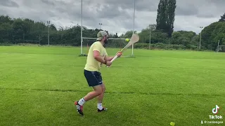 Hurling - Taking a Penalty.. Penalty Shot.. Accuracy