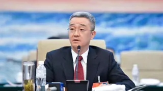 胡海峰不看望红二代，开口只提习近平；王岐山打虎女将出任最高法二号人物；刘鹤半月两次严打金融系；胡锡惊人之论：在中国早就该闹革命了；川普指责中国尽一切努力让他下台【字幕版】【精彩重播】