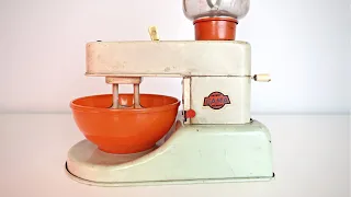 Vintage Toy Mixer Restoration | 1950's "Gama Mechanik"