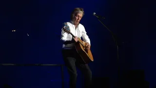 Paul McCartney - Blackbird HD (Live) Edmonton September 30, 2018