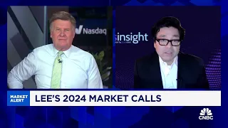 Bitcoin could hit 150,000 in the next 12 months and half a million in 5 years: Fundstrat's Tom Lee