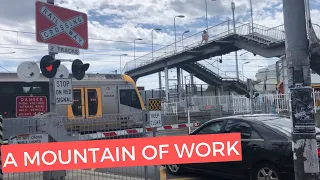 Trains | NSW TrainLink | OSCAR Passes Beaumont St Level Crossing, Hamilton