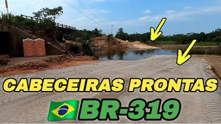 BR-319 HOJE. CABECEIRAS PRONTAS PARA A CHEGADA DA BALSA NO LOCAL ONDE A PONTE DESABOU NO KM23 CURUÇÁ