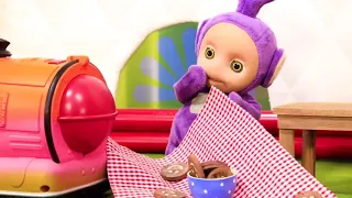 Teletubbies | Towing Toast | Teletubbies Stop Motion | Cartoons for Children