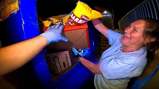 Crazy Dumpster Diving Adventure. I Cant Believe They Threw All That Away!!