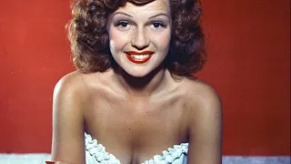 13 Sexy Photos of Rita Hayworth