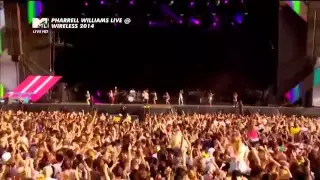 PHARRELL WILLIAMS - Happy (WIRELESS FESTIVAL 2014)