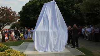 Unveiling of Statue of Queen Elizabeth II