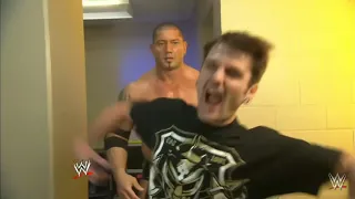 A wwe fan sneaks to see Batista in backstage.... Subscribe for more chronicles