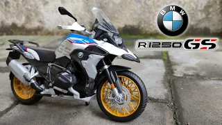 BMW R1250 GS | Maisto 1/12 Scale | Unboxing & Review | Diecast Motorcycle Model