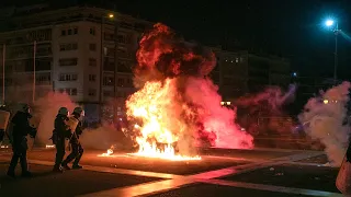 Corona-Demonstrationen in Athen und Paris enden in Gewalt