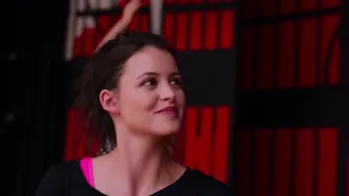 Ginny and Georgia - S01E03 - Desire - dance scene