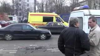 На Волгоградском проспекте лоб в лоб столкнулись два автомобиля  1 пострадавший