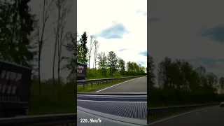 Audi A4 b9 220 km/h