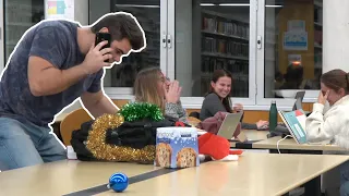 🎶 CHRISTMAS RINGTONES IN THE LIBRARY 🎄🥳 PRANK!