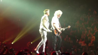 Queen - We Are the Champions @ Barclays Center, NY w Adam Lambert 2017