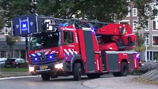 Redvoertuig 11-8052 Brandweer Zaandam met spoed naar een woningbrand te Poelenburg!