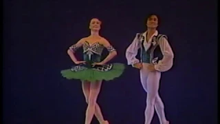 ESMERALDA PAS DE DEUX