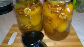 Абрикосовое варенье с грецкими орехами и лимоном/Apricot jam with walnuts and lemon