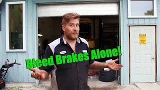 How To: Bleed Your Brakes By Yourself! 2 Methods